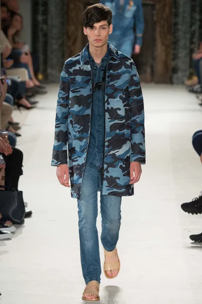 Look 66
